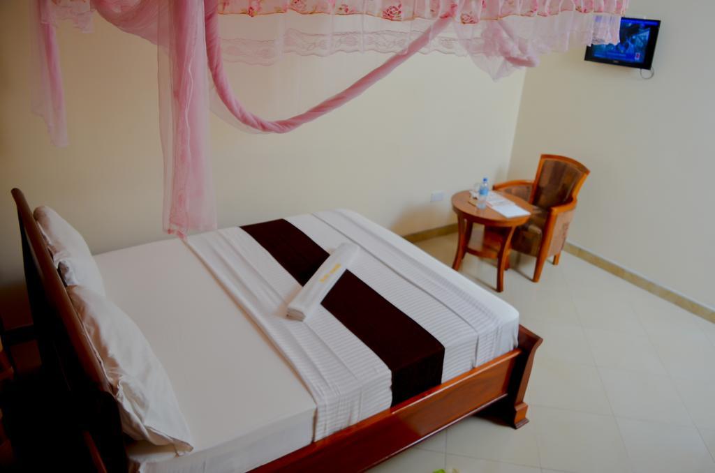 Silver Paradise Hotel Dar es Salaam Exterior photo